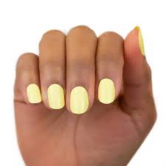 Belgian Buttercup (RETIRED) Color Street Yellow Nail Strips - Picture 5 of 10